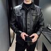 2026 Neue Herren Freizeit Lederjacke Mehrere Taschen Einfarbige Revers Motorradmantel Herbst Oberbekleidung Mode Biker Locker Streetwear