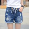 Jeans-Shorts mit Löchern für Damen, Gummizugbund, elastische Taillenbänder, lässig und bequem, dünne Hose ist ausgestellt, und die Versorgung ist stabil.