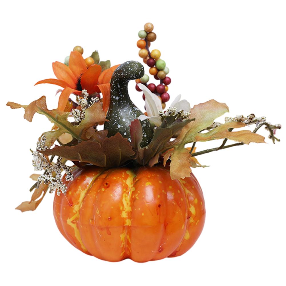 Halloween Pumpkin Decoration with Maple Leaves Berry Artificial Autumn Pumpkin Decoration with Fake Sunflower Table Centerpieces