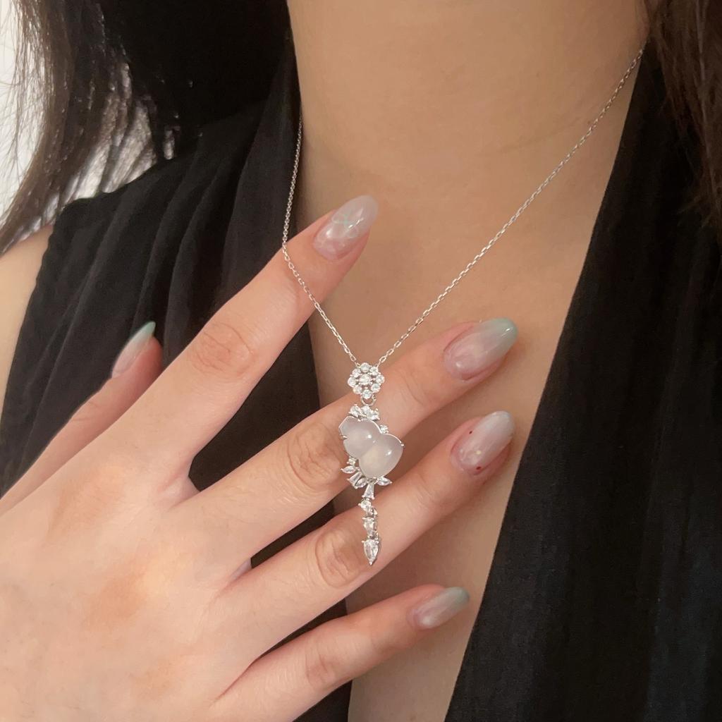 New Design Versatile Gourd Necklace, Women's Tassel, High-end Feel, Fulu Light Luxury Collarbone Chain, Trendy