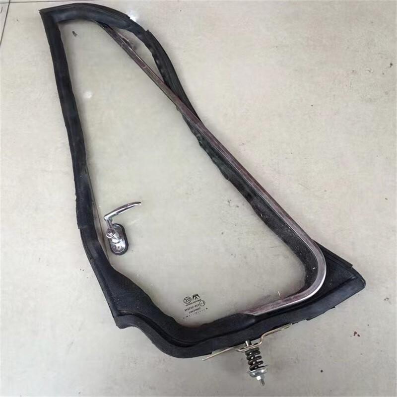 Dongfeng EQ1118GA/2102 Vent Window Triangle Glass Dongfeng EQ1118GA/2102