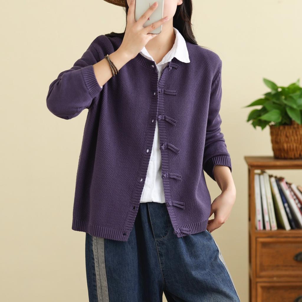 2025 early autumn new national style buckle simple knitted cardigan women's solid color round neck long sleeve retro casual sweater