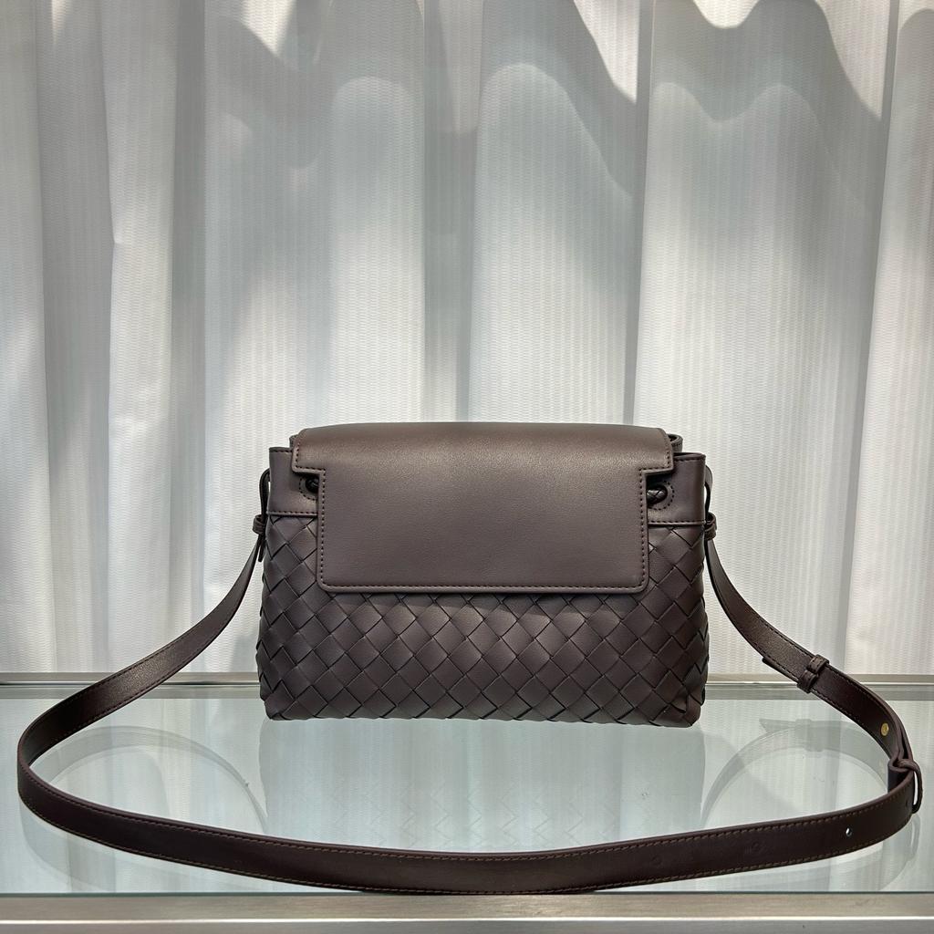 2026 Cross-border Leather Woven Messenger Bag, the Same Fashion Trend for Men and Women, Commuting Versatile Single Shoulder Messenger Bag Bag