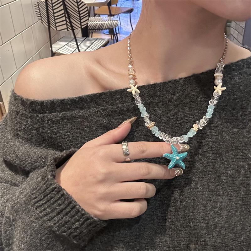 Hot-selling Rice Bead Resin Starfish Pendant Necklace Simple and Sweet Versatile Collarbone Chain Design Sense Niche Item Decoration