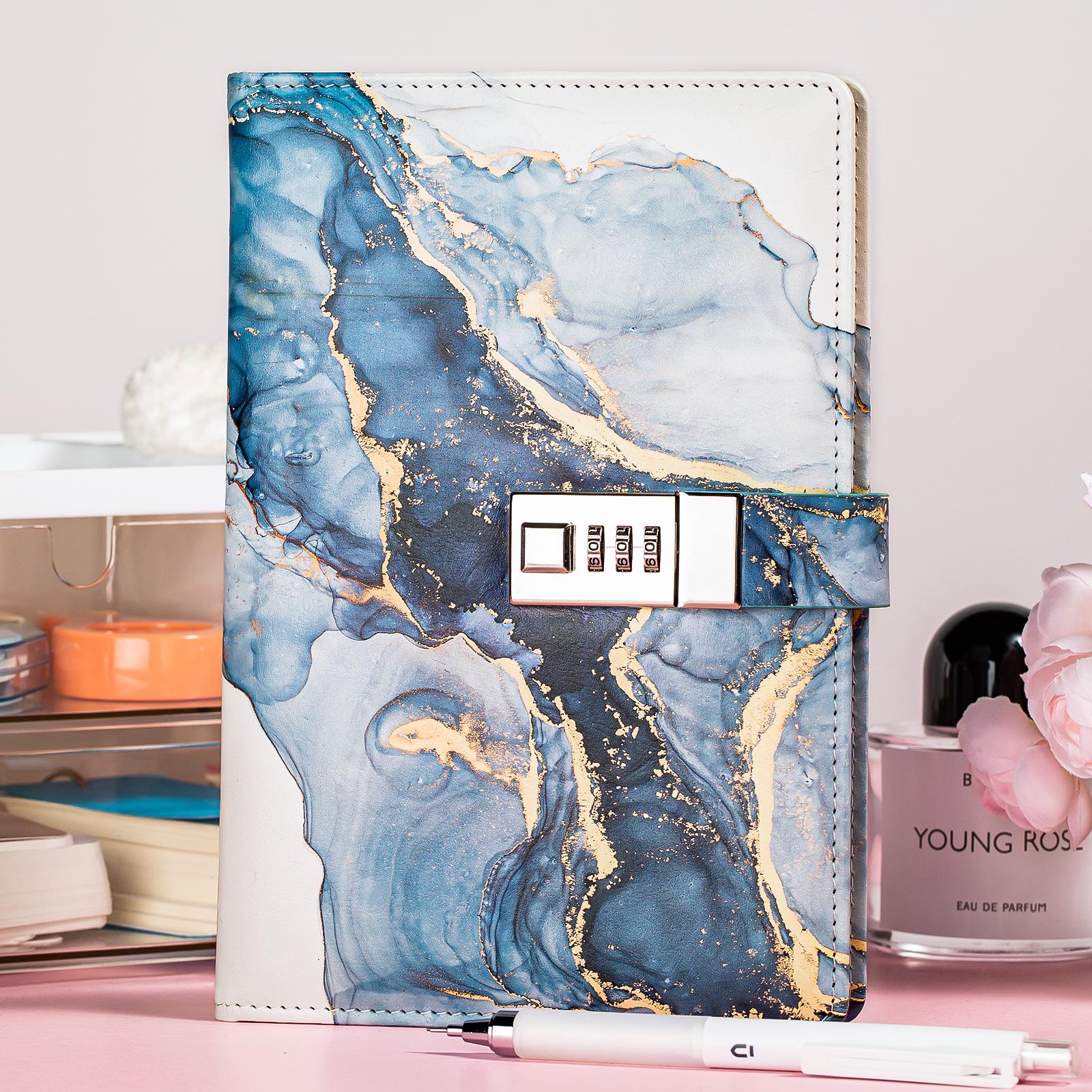 Блокнот-дневник формата А5 с замком-кодом и мраморным узором A5 темно-синий