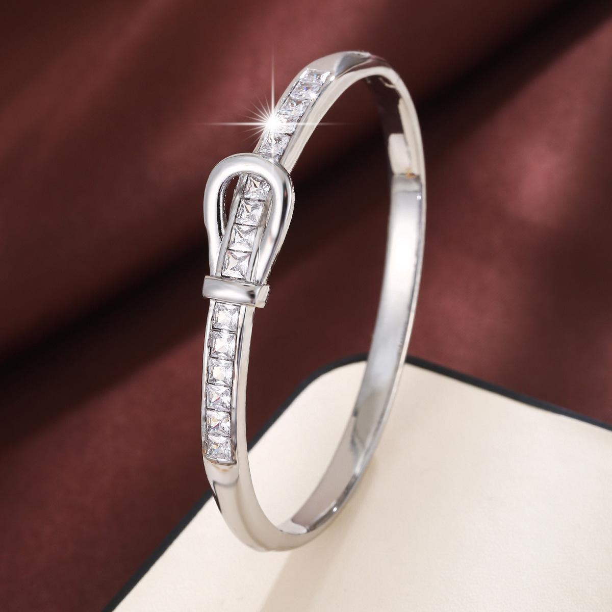 Korean Fashion Trend Exquisite Stone Ladies Light Luxury High-end Belt Buckle Bracelet 17CM