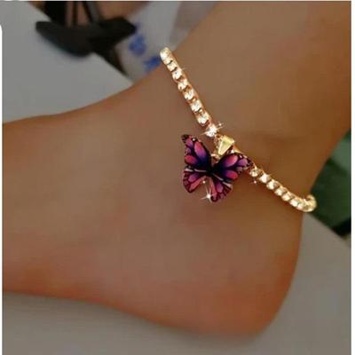 Cavigliera con Ciondolo Farfalla in Strass da Donna - Gioiello per Piede Scintillante di Tendenza