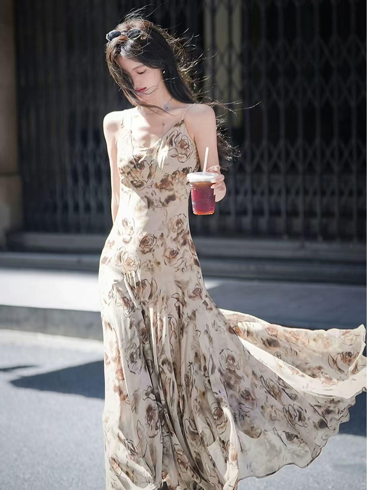 

Early Spring 2026 Gradient Strappy Waist-Cinching Sleeveless Long Dress for Women L