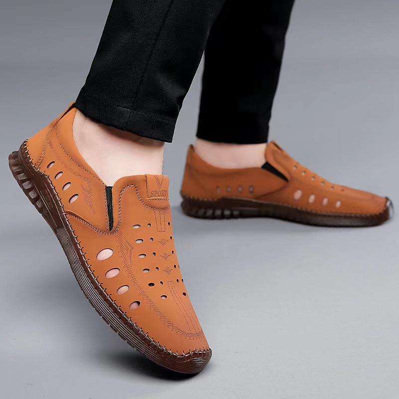New Men's Hollow Casual Shoes Summer Fashionable Men's Shoes Comfortable and Breathable Shoes with One Foot Dad Casual Men's Shoes