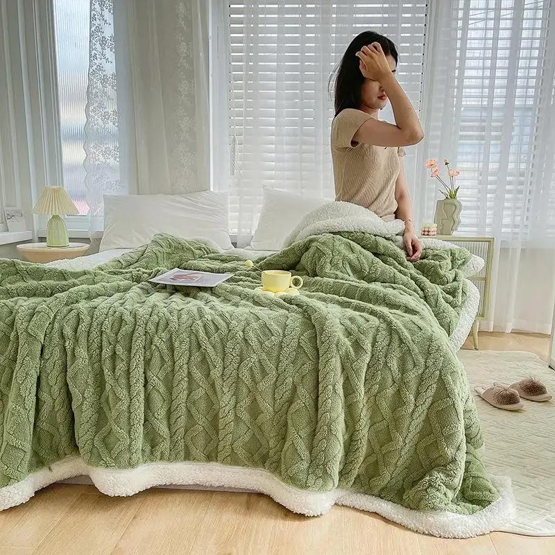 New Cover Blanket Office Shawl Air Conditioning Small Blanket Thickened Coral Velvet Flannel Lamb Wool Blanket Nap Sofa