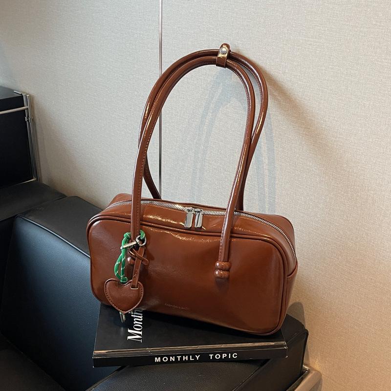 

Ретро портативна жіноча сумка для боулінгу 2024 новий модний осінньо-зимовий модний універсальна сумка елітна сумка через плече коричневий