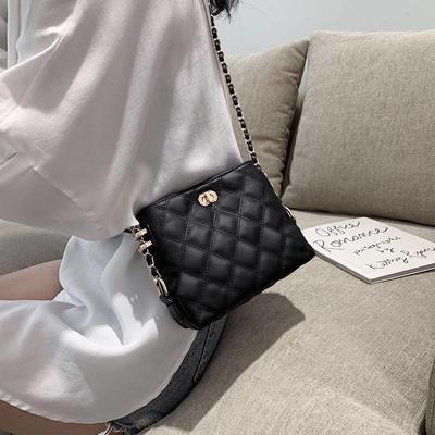 High-end Small Bag Women's New Trendy Fashion Messenger Bag Versatile Diamond Chain Bag