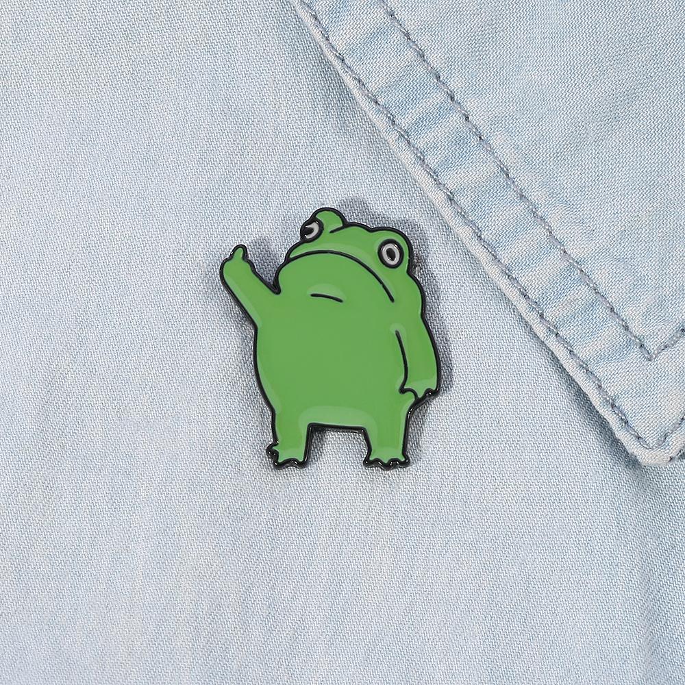 Funny Vertical Middle Finger Frog Brooch Creative Cartoon Animal Metal Badge Personality All-match Clothing Accessories