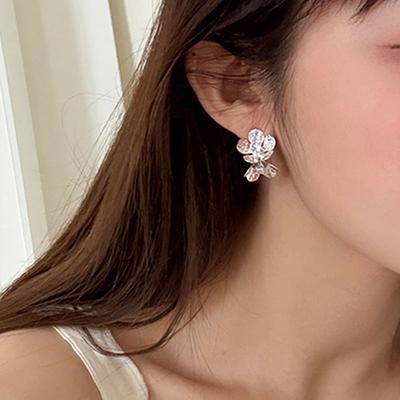 Zircon Irregular Flower Earrings Simple and Cold Wind Stud Earrings Niche Temperament Versatile Earrings