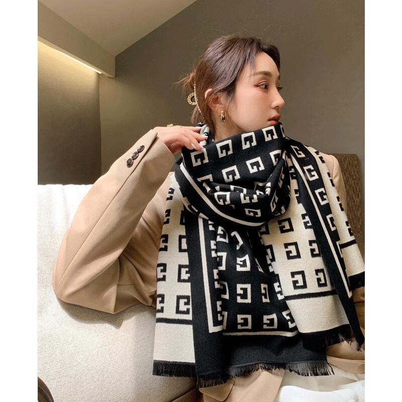 VICTORIA&VERA Elegant Ripped G-Letter Scarf