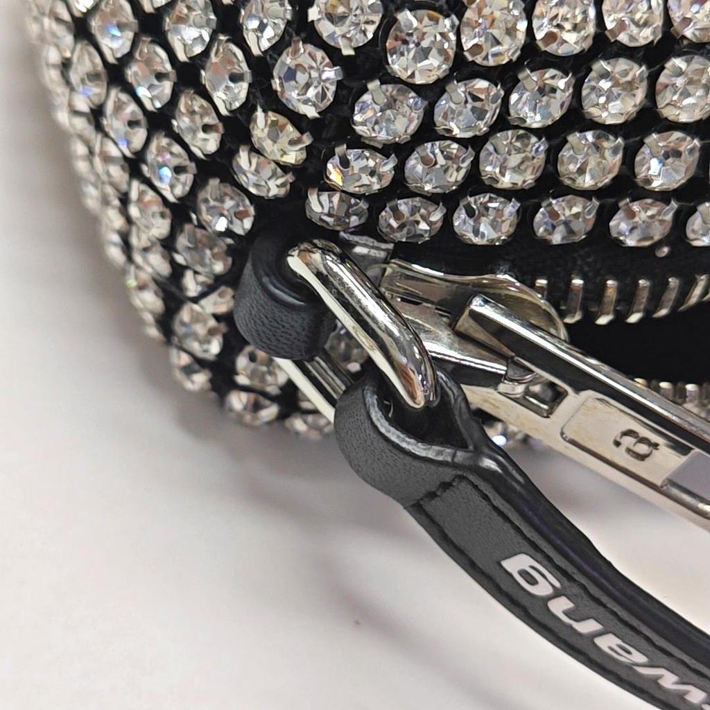 [Pre-Owned] Chain Mesh Zipper Clutch Bag Medium - Excellent #1YS4AR9