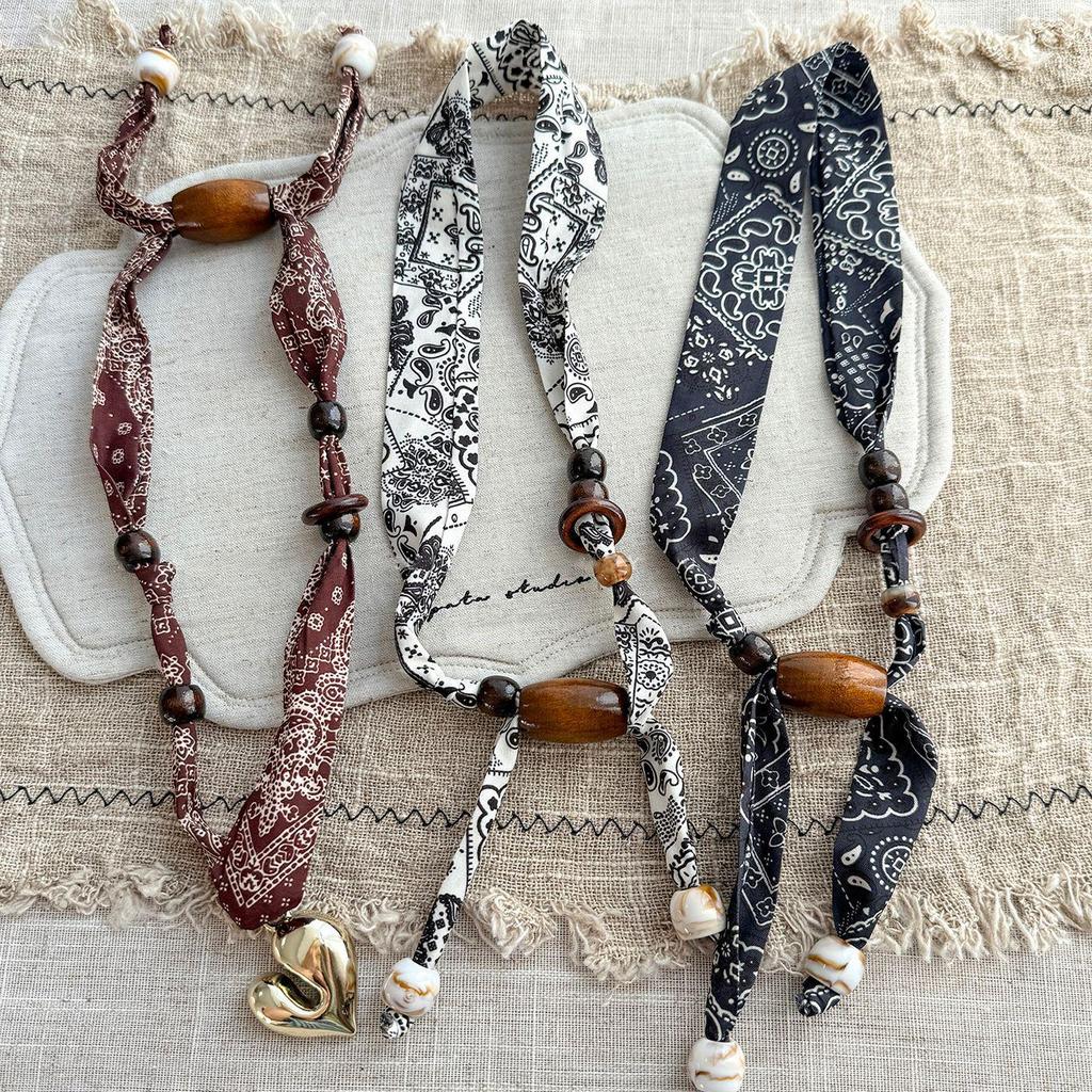 Leopard Print Beaded Silk Scarf Necklace with Cashew Flower and Wood Beads, Retro Style, Long Pull-Out Sweater Chain.