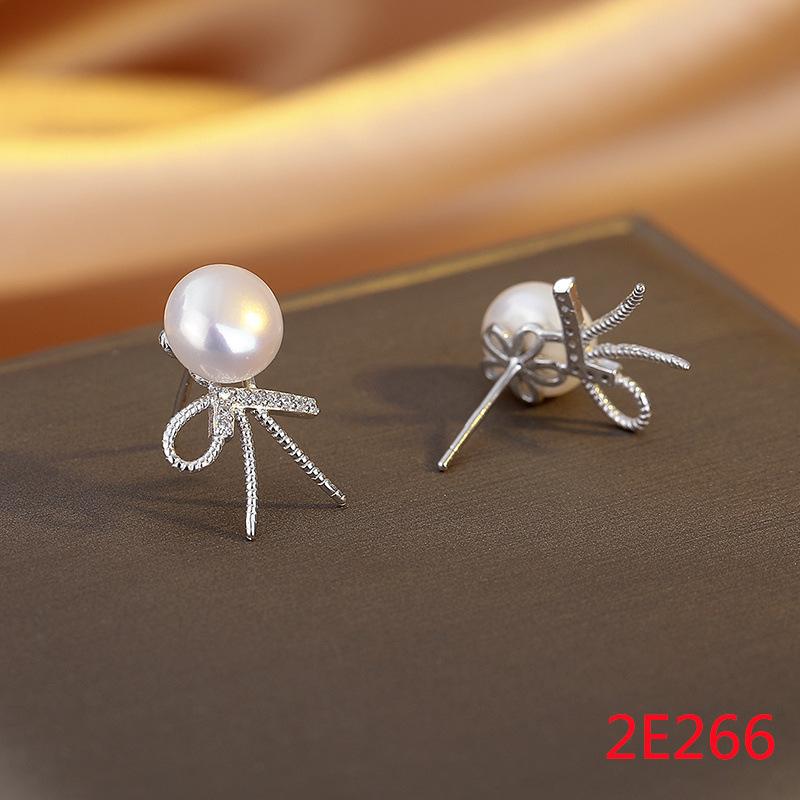 Temperament Light Luxury Design Stud Earrings + Exquisite High-End Earrings Women'S Earrings Customization