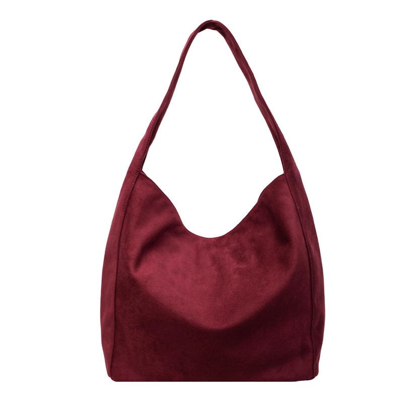 Large capacity autumn and winter matte tote bag niche commuter big bag high sense 2025 new retro suede shoulder bag
