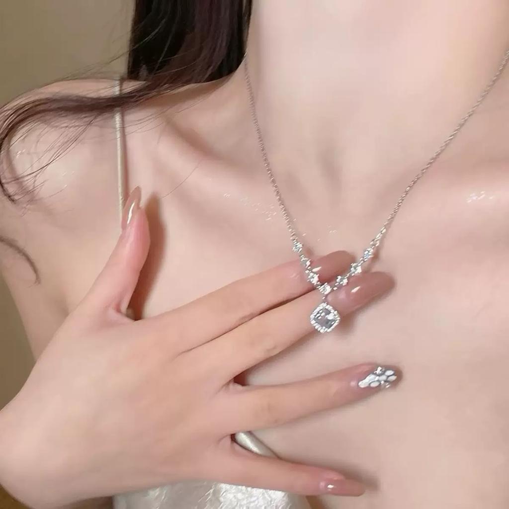 Dark Zircon Cross Beaded Necklace for Women, Long Summer Style Neck Chain, Trendy and Versatile Collar Chain, Instagram Style