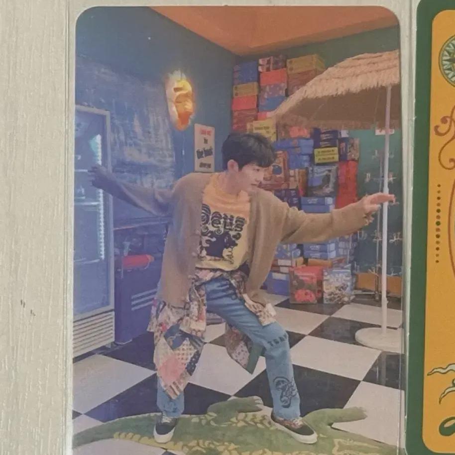 

Shinee Onew Photocard