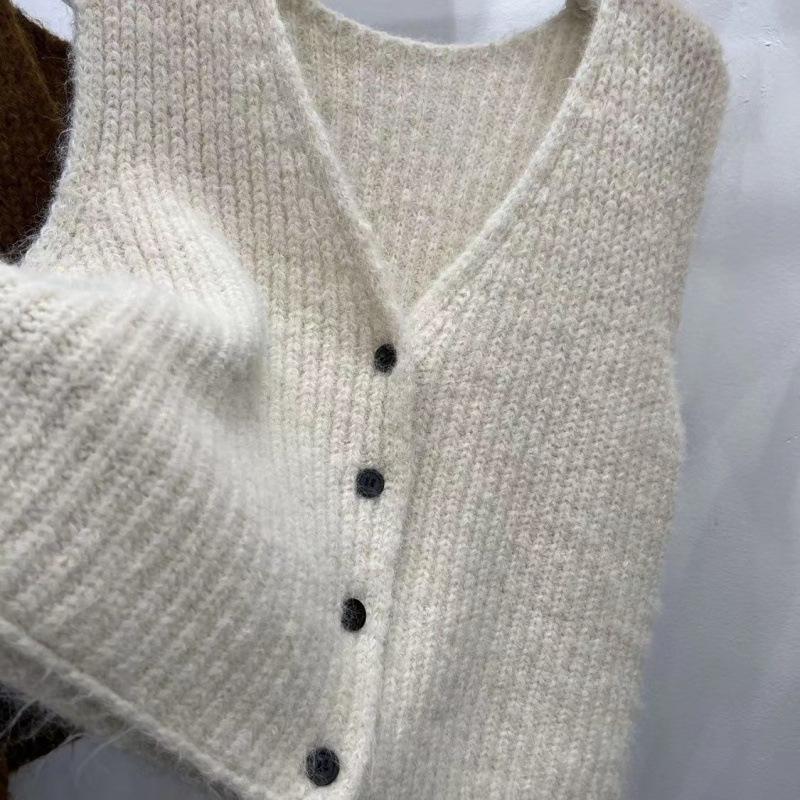 Women's V-Neck Sleeveless Knit Cardigan Vest - Versatile Autumn/Winter Layered Sweater