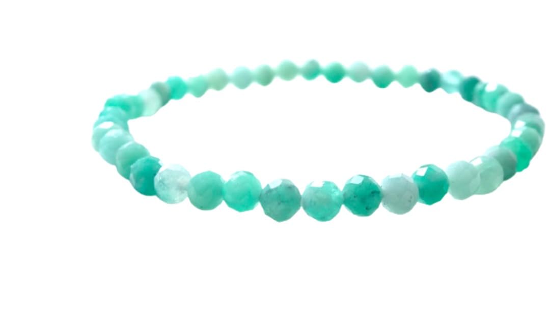 

Emerald Bracelet for Men and 4mm Round Cut Natural Stone Quartz Kanoishi of Happiness and Women, (Purification Stone, Gravel) - [Amulet Love] (Women s зелений