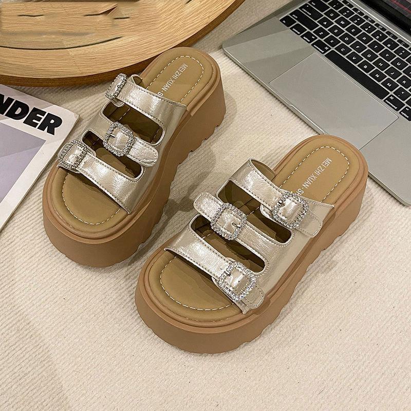 Small Thick Bottom Heightening Cool Slippers Women Wear 2025 Summer New Internet Celebrity Rhinestone Muffin High Heel One-word Drag