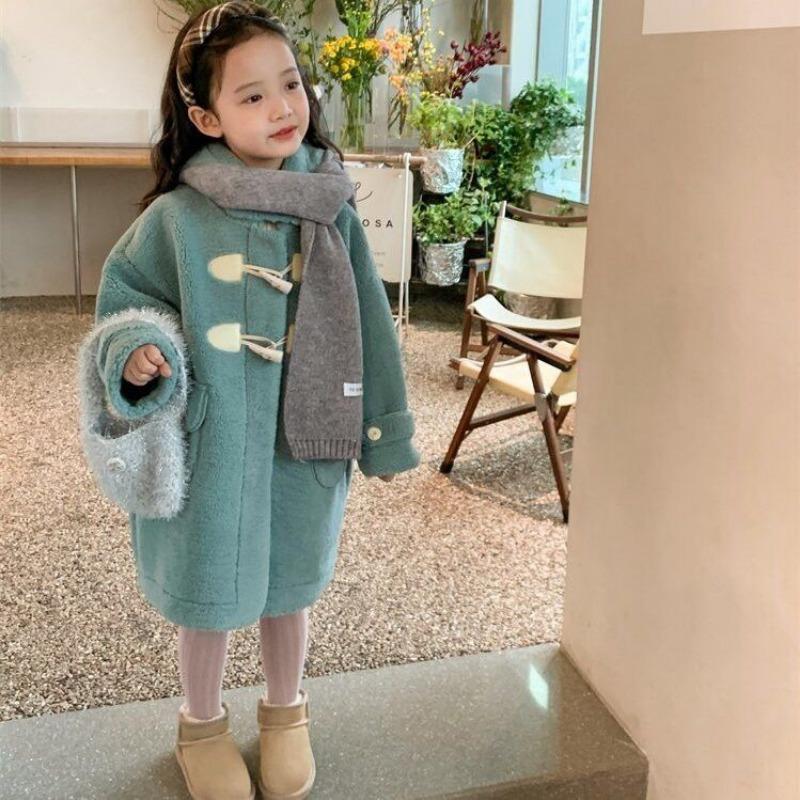 Girls' Thickened Leather-and-Fur-Combined Coat: Fashionable Mid-Length Winter Coat for Kids