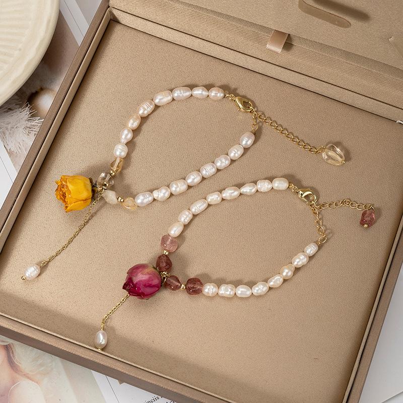 Elegantes frisches getrocknetes Rosenblüten-Armband mit natürlichen Süßwasserperlen, 14K Gold Filled, für Frauen, Muttertagsgeschenke