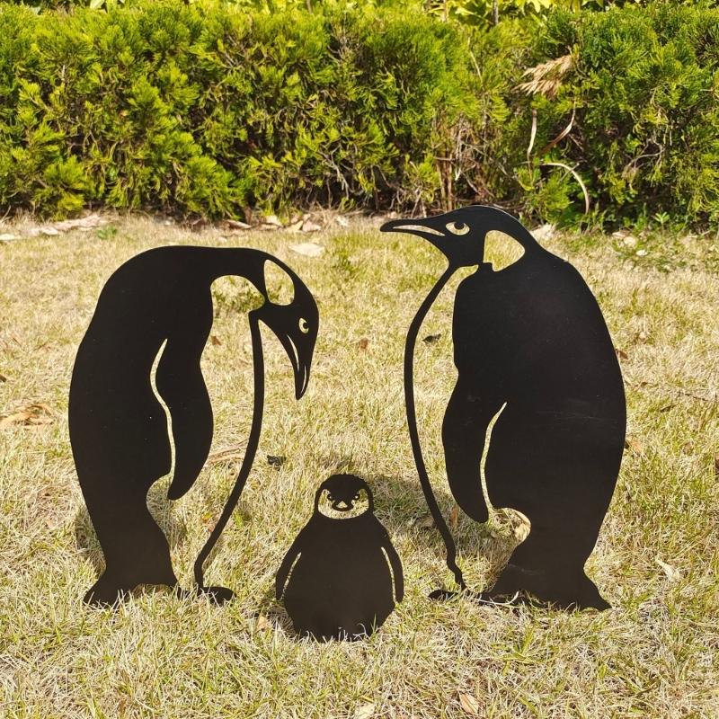 3D Penguin Yard Decoration Garden Stakes Ornaments Christmas Indoor Outdoor Silhouettes Garden Lawn Yard Decoration