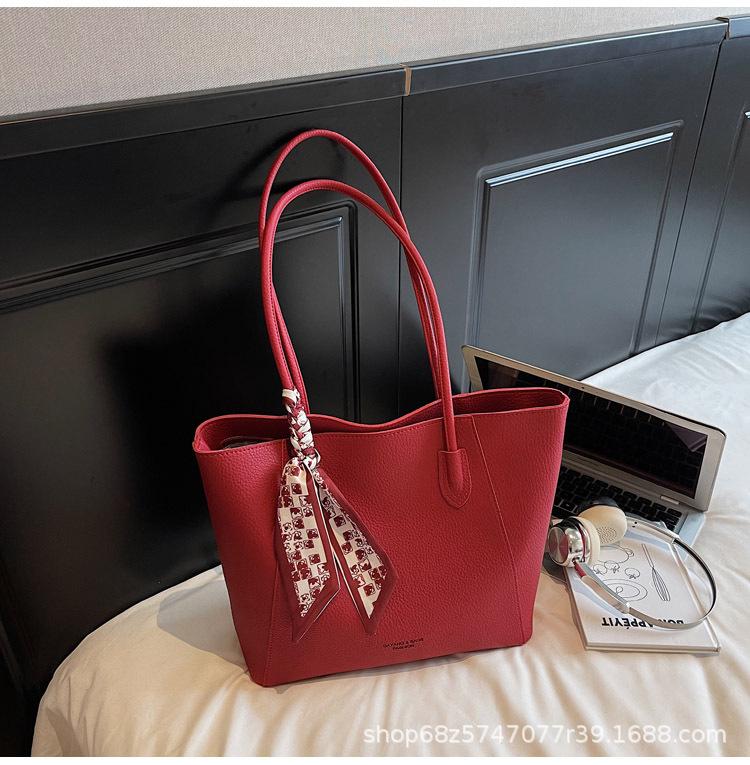 Simple Retro Bag Women's Large Capacity 2025 New Casual Fashion Versatile Shoulder Bag for Work Commuter Tote Bag