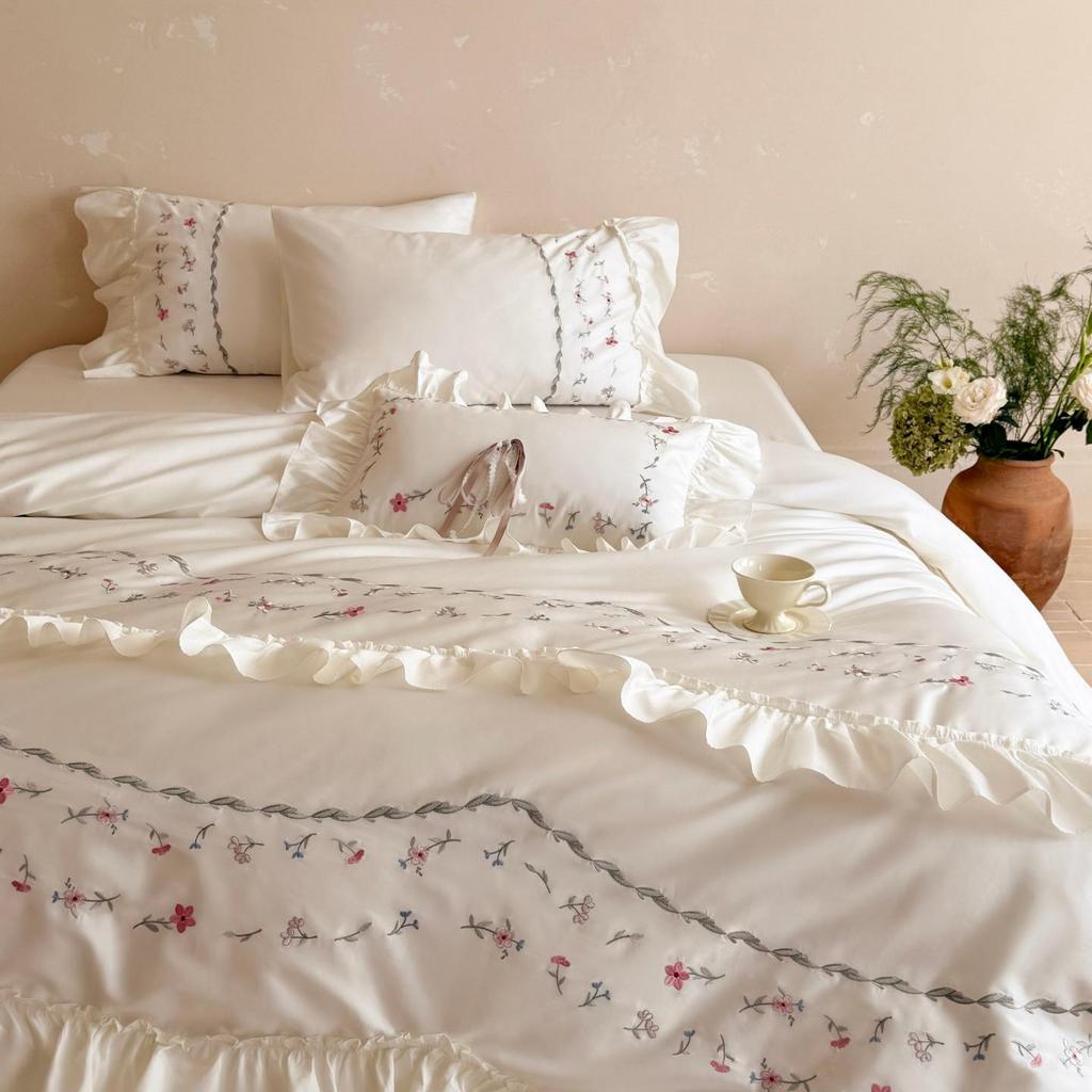 French Countryside Floral 100% Cotton Embroidered Lace Duvet Cover Set, includes Long-Staple Cotton Bed Sheet and Pillowcases.