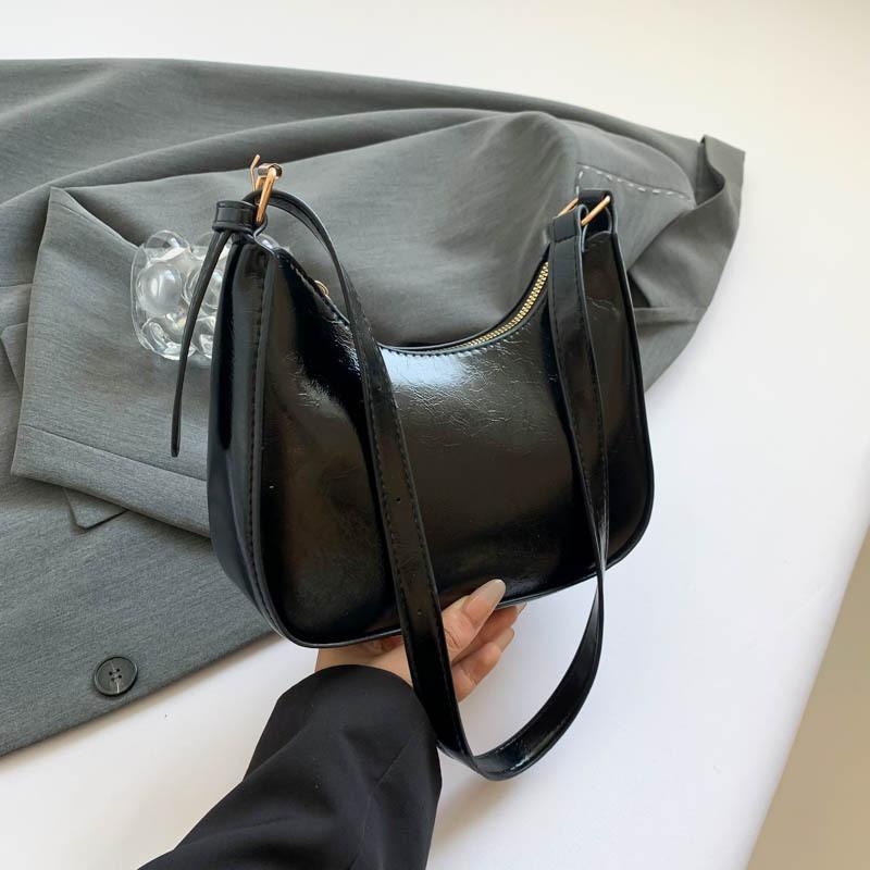 Stylish Retro Pu Handbag With Trendy Crescent Shape And Modern Aesthetic For Everyday Use