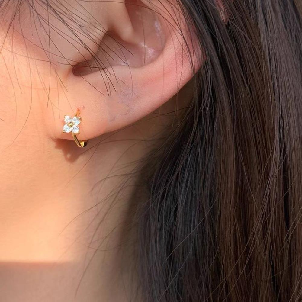 New Temperament Exquisite Inlay Zircons Mini Four-leaf Flower Stainless Steel Hoop Earrings for Women Korean Sweet Jewelry Gifts