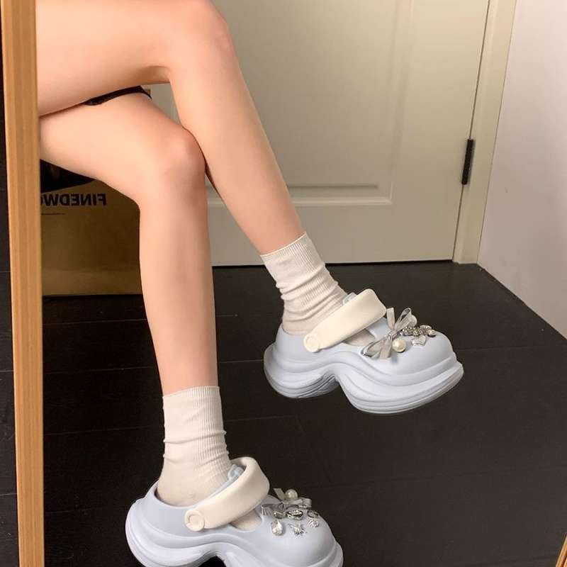 Sweet Bow Platform Hole Shoes Women's Spring and Summer 2025 New Outer Wear Heightening Rhinestone Bag Head Half Slippers