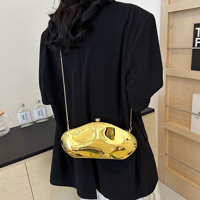 Fashion light luxury personalized special-shaped pvc glossy women's chain small square bag 24 spring new women's shoulder messenger bag
