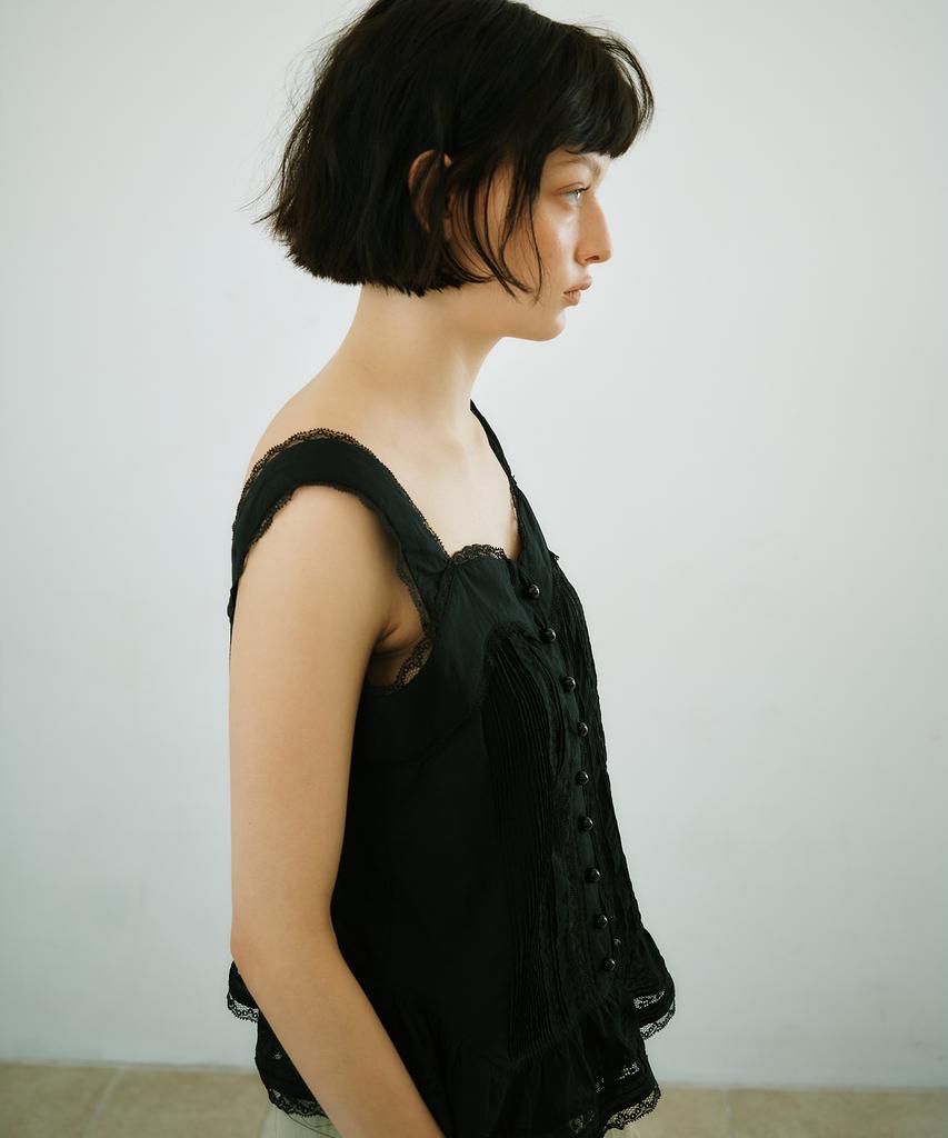 GREENBUTTER Lace Pintuck Sleeveless Blouse (Black)