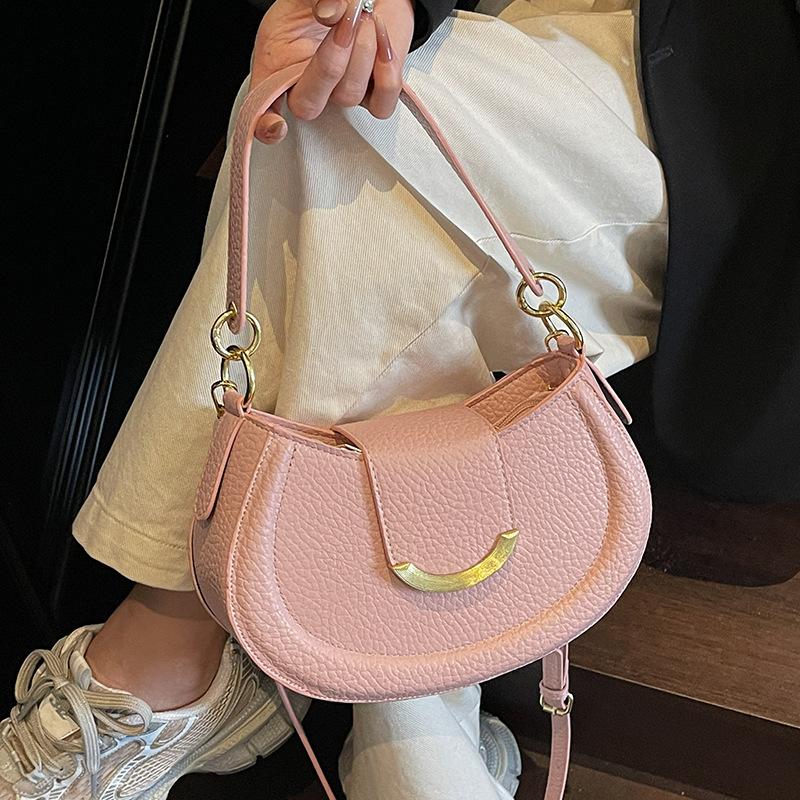 Fashion Korean version niche underarm bag 2025 new simple hand shoulder bag versatile temperament messenger commuter women's bag