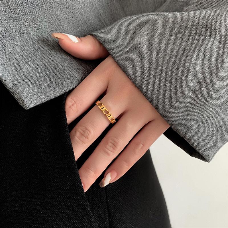 European Retro French Hollow Titanium Steel Women's Chain Ring