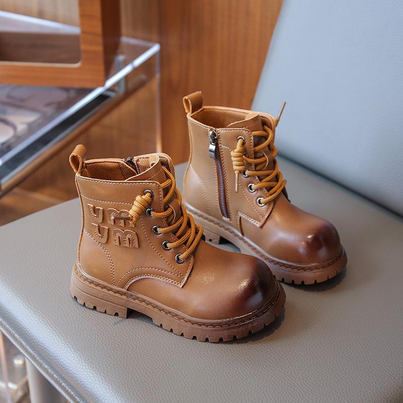 

Девочки ботинки Мартин британский стиль два хлопка короткие ботинки 2025 новый осень и зима бархат мальчики теплые хлопковые ботинки детские кожаные ботинки 26-30 yards, 5 pairs in one hand