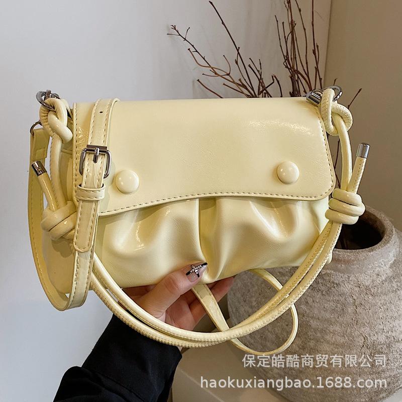 Niche Design Bag Women's 2025 New Summer Versatile Super Fire Messenger Bag Korean Version Ins Portable Small Square Bag