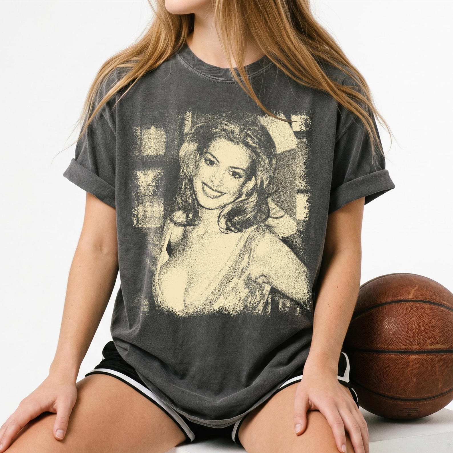 Retro Anne Hathaway Shirt, Disney Princess Shirt, 90s Celebrity Homage Shirt, Genovia Princess Diaries T-Shirt, Disneyland Genovia Shirt 4XL