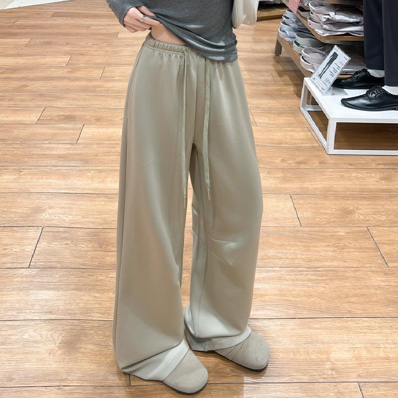 

Slim-Fit Banana Cone Sweatpants: Spring/Autumn Lazy Casual Wear. Versatile, loose, drawstring design with great drape. M хакі