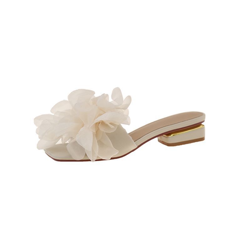 French style with skirt slippers women's summer wear 2025 new mesh fairy style flower thick heel cool slippers