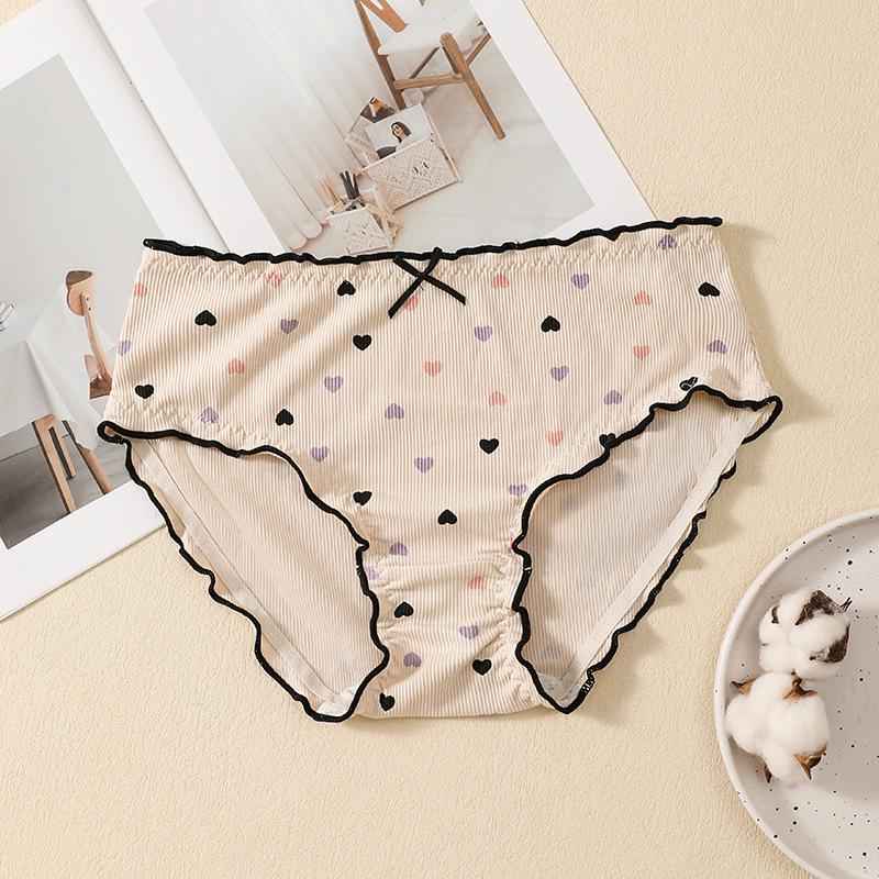 Big Size Ladies Spring and Summer Thin Fashion Sweet Lovely Love Print No Trace Breathable Briefs