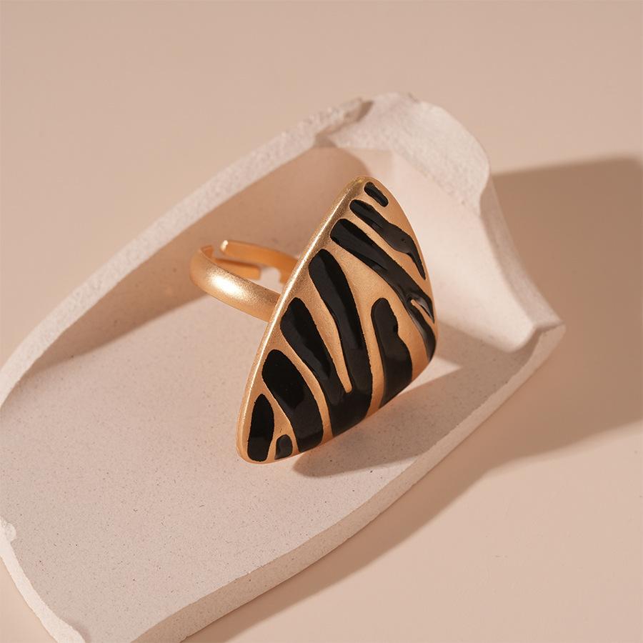 Oil dripping leopard print striped triangular open ring temperament index finger ring jewelry