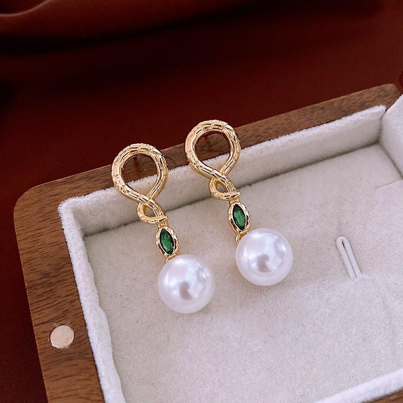 Silver Needle Diamond Pearl C-Shaped Earrings French Retro Premium Temperament Earrings Personality Light Luxury Earrings Women