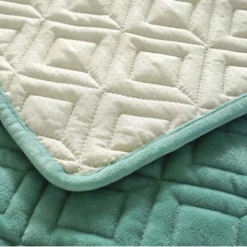 New Arrival Solid Color Thick Crystal Velvet Quilted Sofa Towel Soft Short Plush Anti-slip Sectional Sofa Covers for Living Room