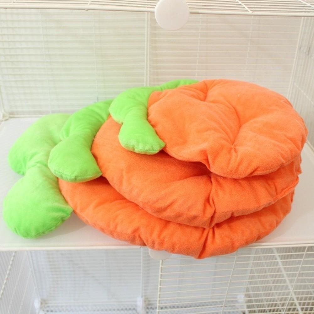 Cartoon Carrot Shaped Rabbit Mat Breathable Kitty Sofa Bed Hamster Cage Bed for Hamster Kitty